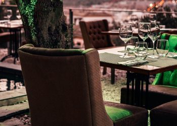 Imagen de archivo de una mesa en un restaurante de Ibiza. Imagen Sebastian Coman Photography