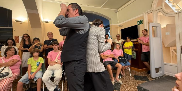 Un moment de la representació de l'obra de l'escriptora eivissenca.