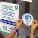 Las pegatinas se distribuirán en el transporte público de Ibiza. Foto: Consell