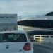 El barco, entrando en la rotonda del recinto ferial. Imágenes de Noudiari.es
