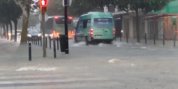 Imagen de una calle de Ibiza inundada ayer domingo