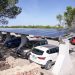 Las placas fotovoltaicas instaladas para dar corriente al Hospital de Formentera generarán además sombra en un área de estacionamiento de vehículos. Foto: Caib